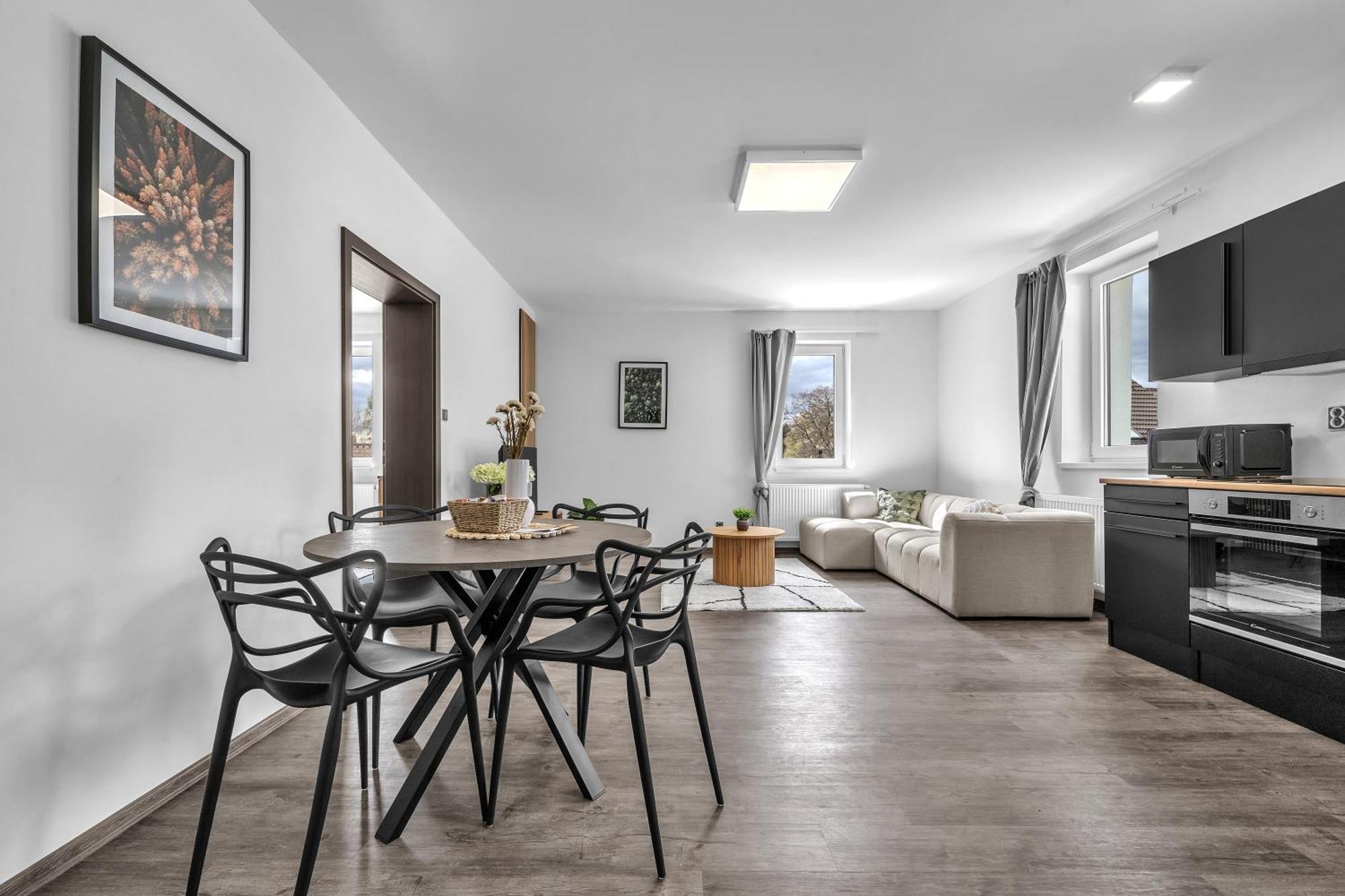 Hotel U Krale Jiriho Stráž pod Ralskem Exterior foto